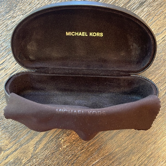 Michael Kors glasses case - Picture 2 of 7